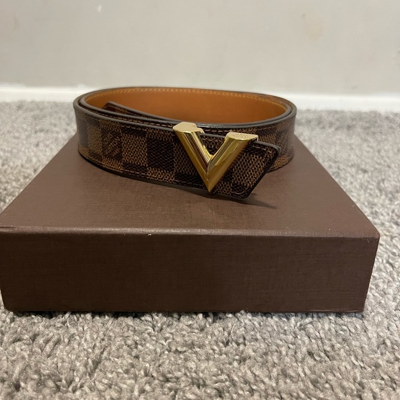 Women’s Louis Vuitton Belt - Picture 1 of 2